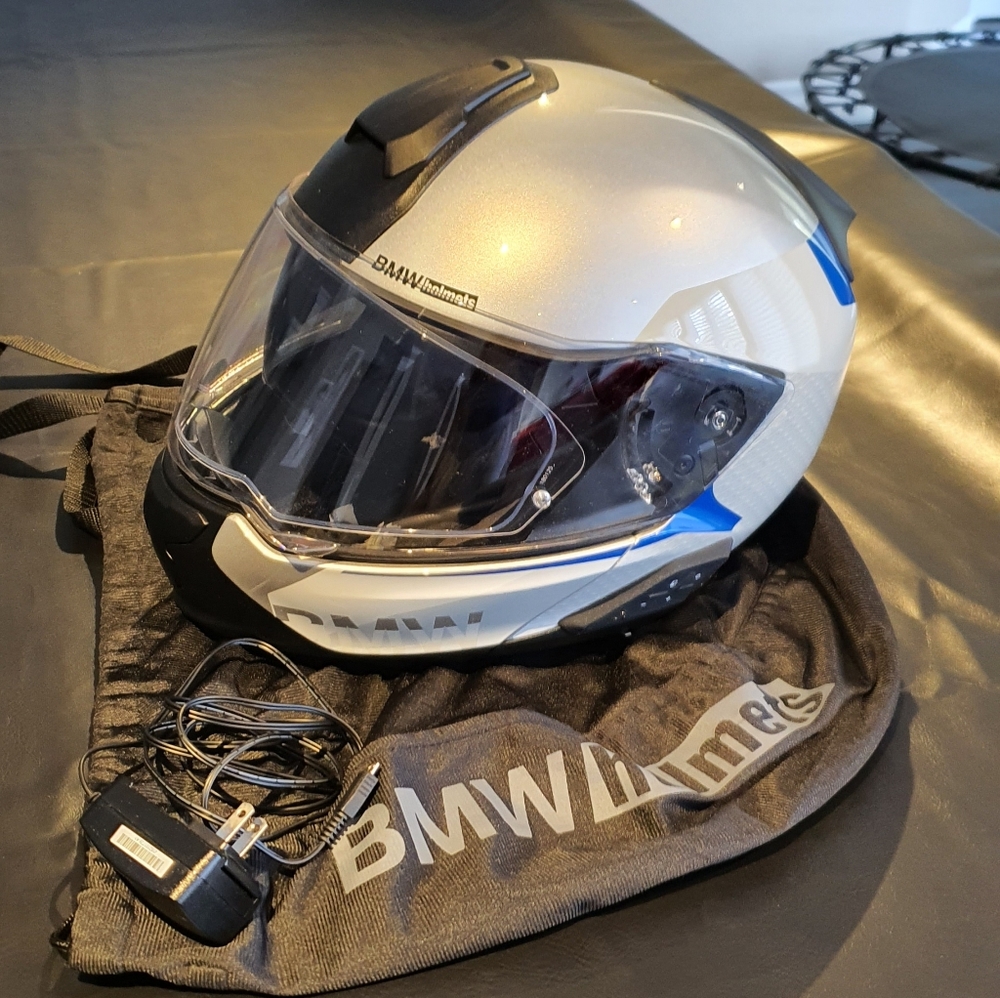 HELMET BMW SYSTEM 7 CARBON-PRIME with BMW V3 Communion System.